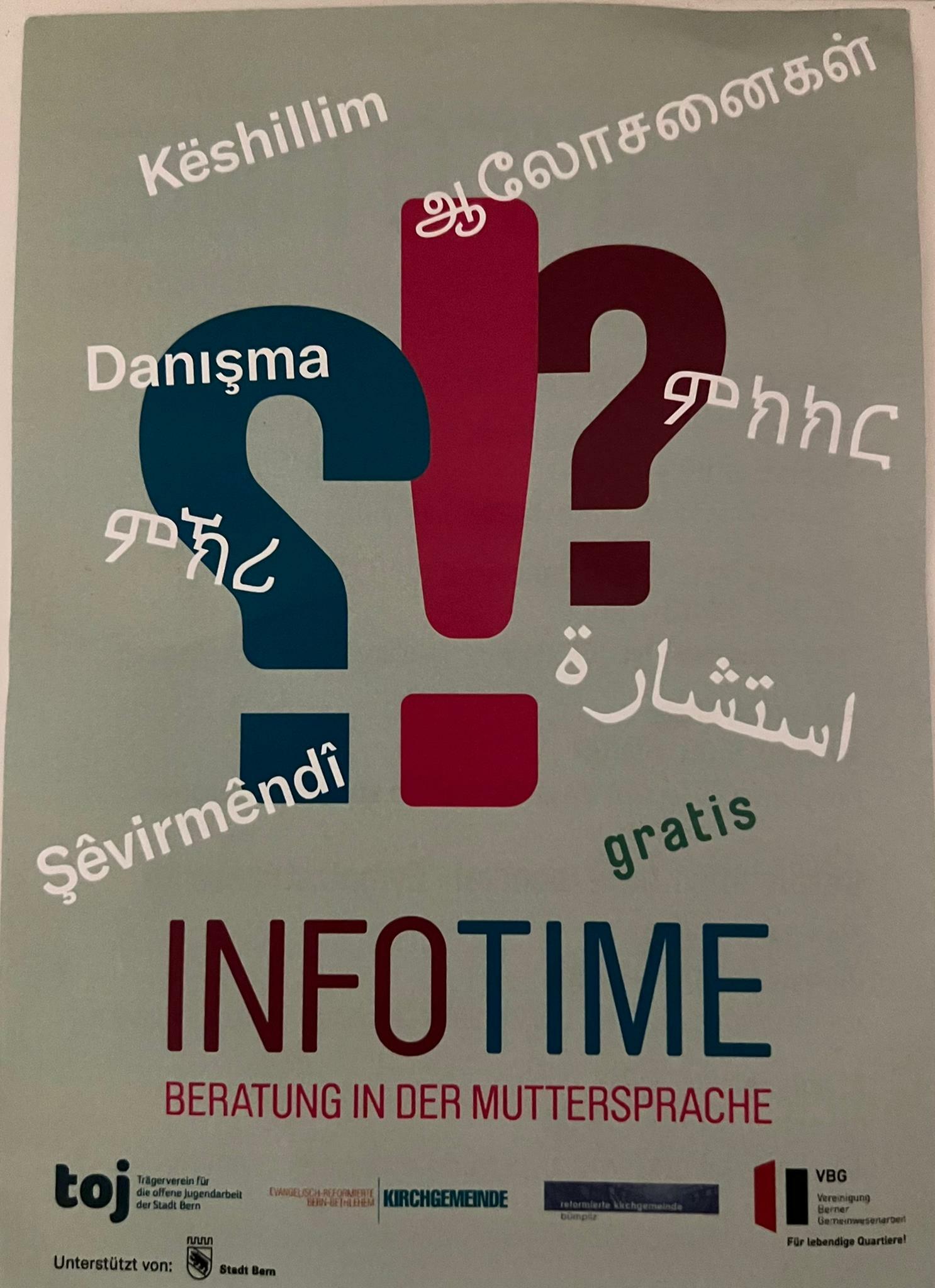 Flyer für den Infodienst auf verschiedene Sprachen. (Bild: Ali Guweidhi)